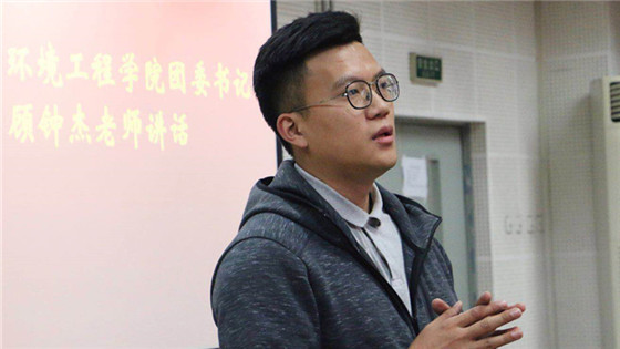 20180411 Betway体育西汉姆联第144期团校暨Betway体育西汉姆联第二期团校开学典礼于机电楼106成功举办 (3)_副本.jpg